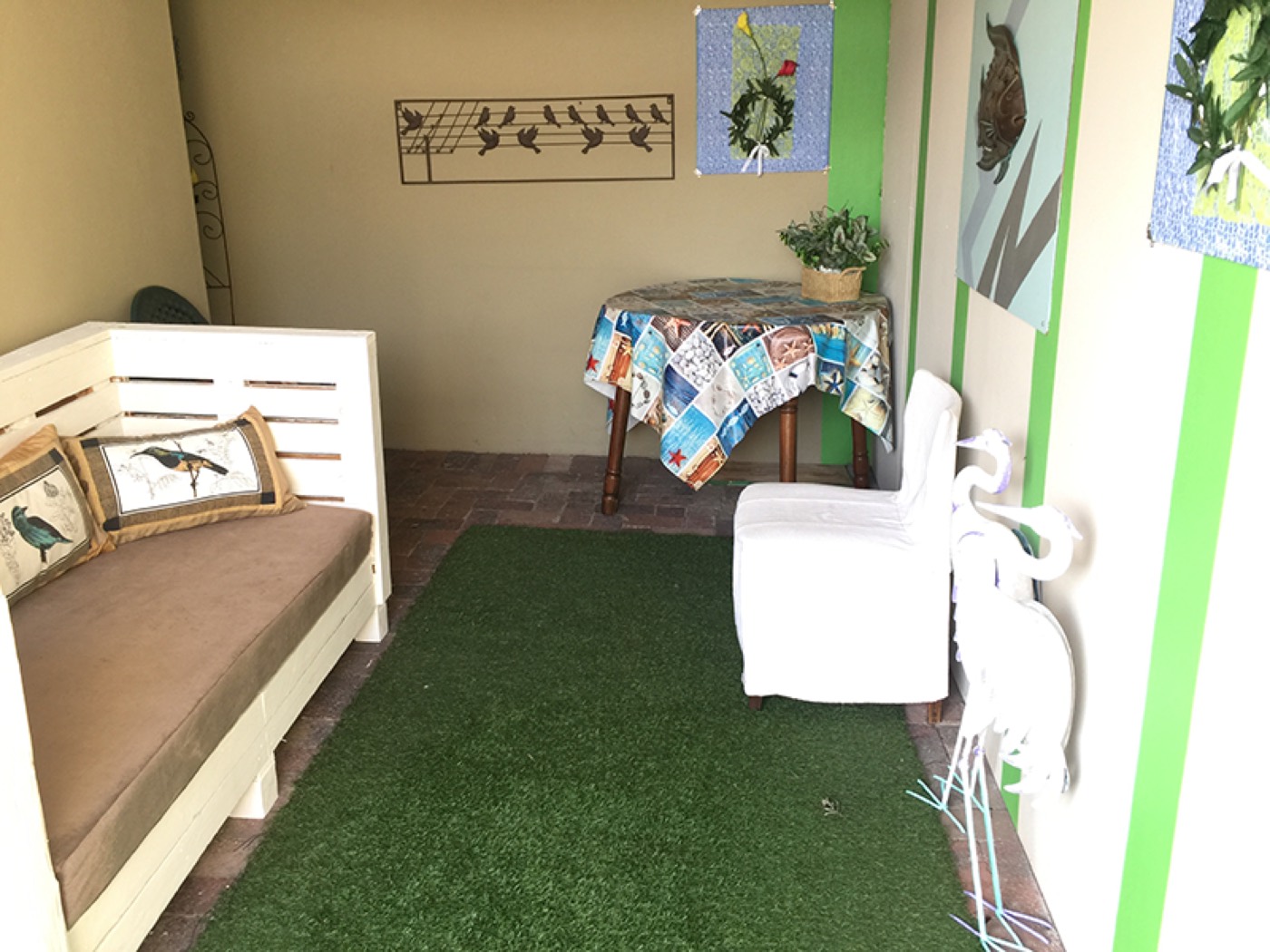 Atrium Suite kitchenette