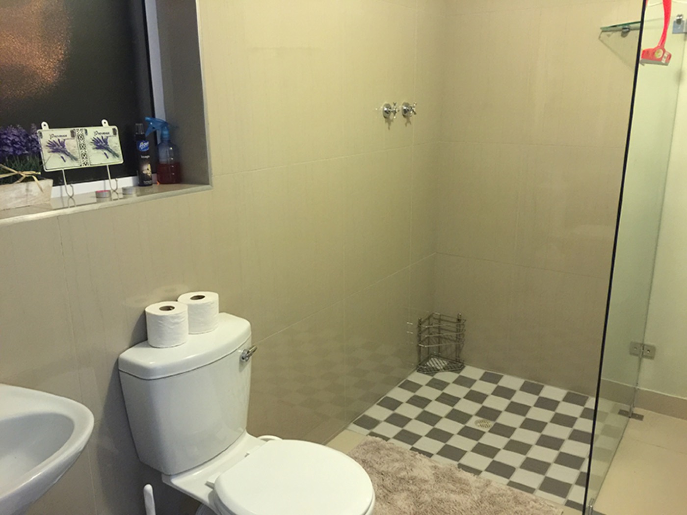 Good Suite walk-in shower